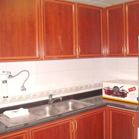 Abu Dhabi Plaza Hotel Apartments ภายนอก รูปภาพ