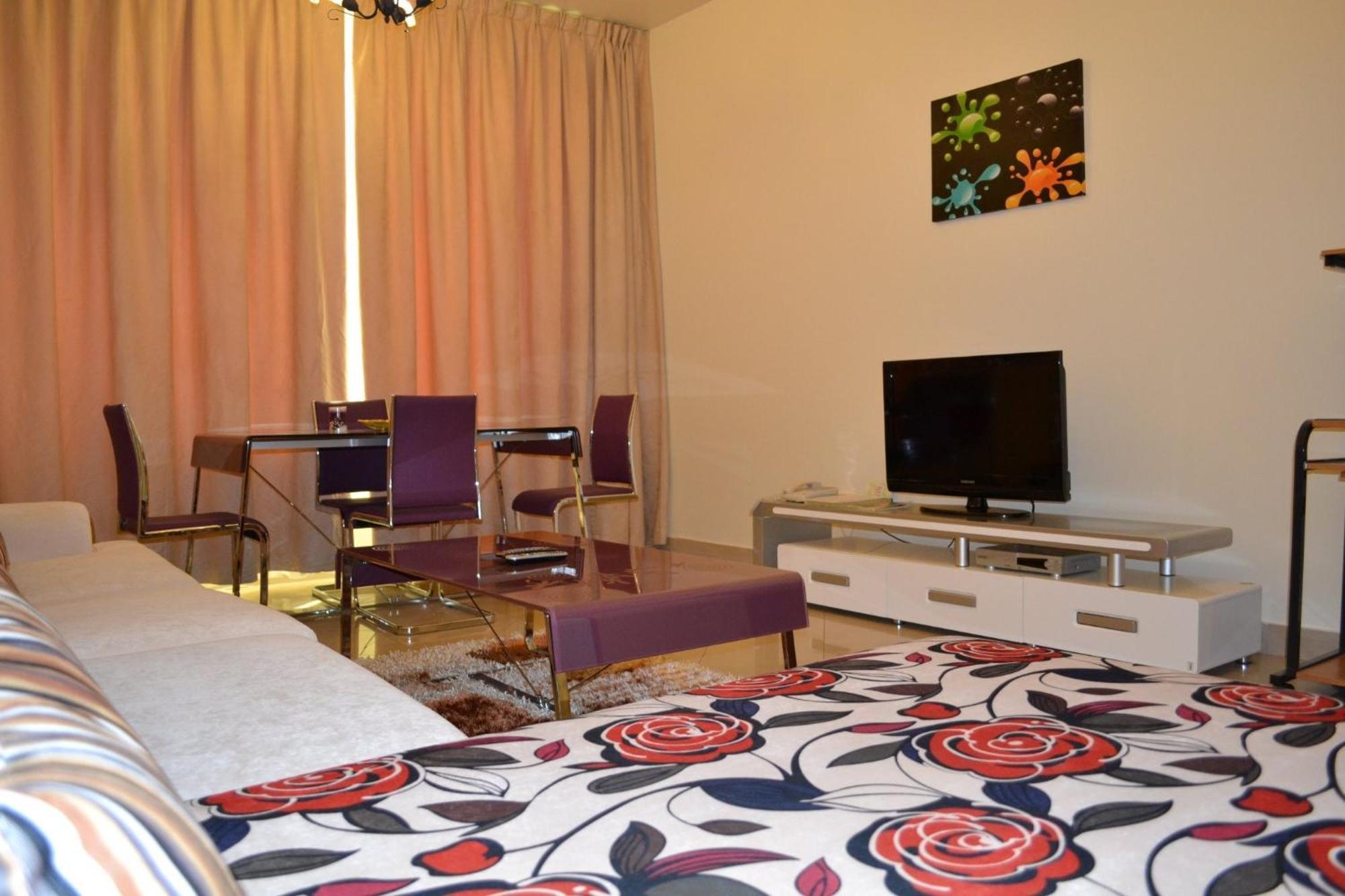 Abu Dhabi Plaza Hotel Apartments ภายนอก รูปภาพ