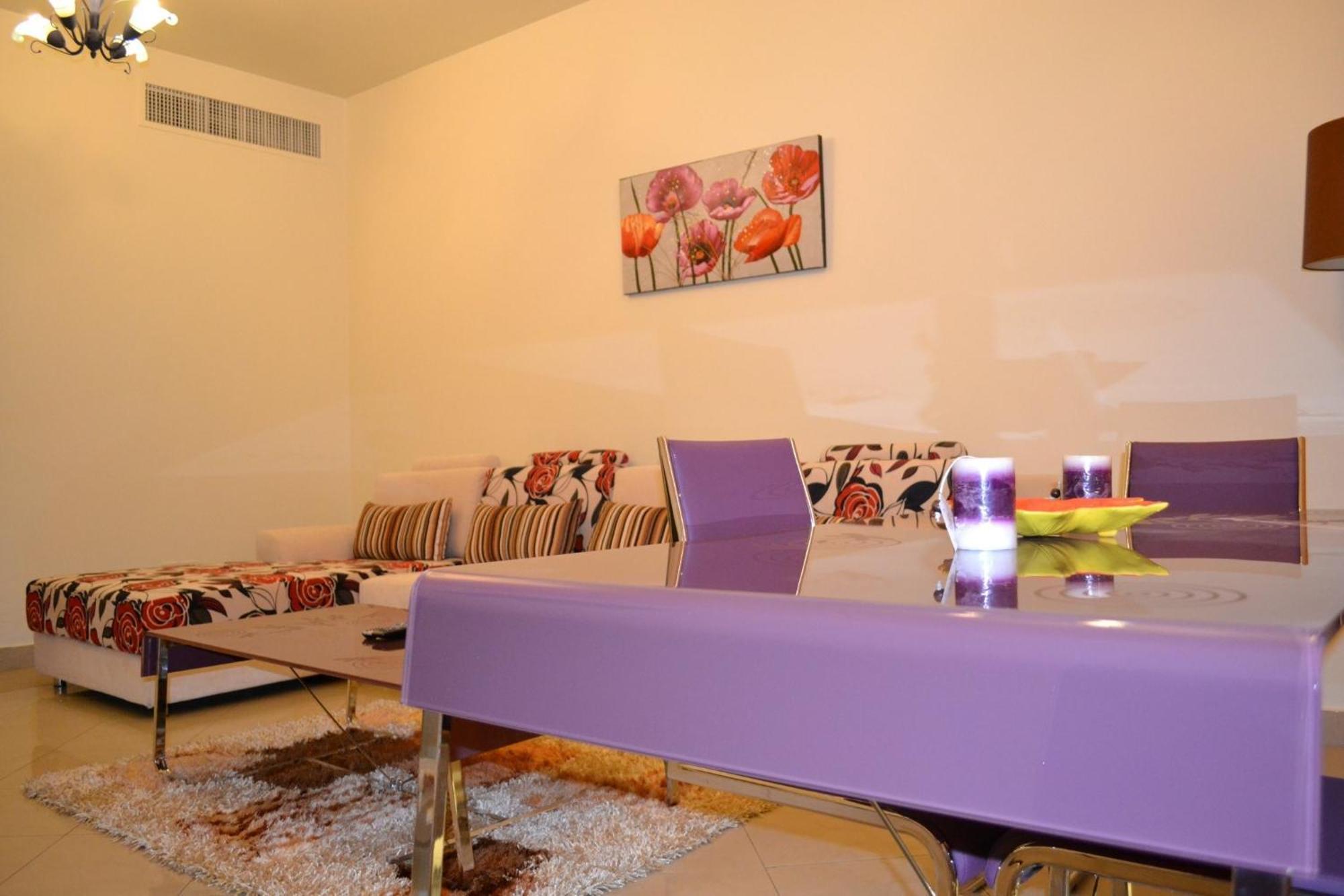 Abu Dhabi Plaza Hotel Apartments ภายนอก รูปภาพ