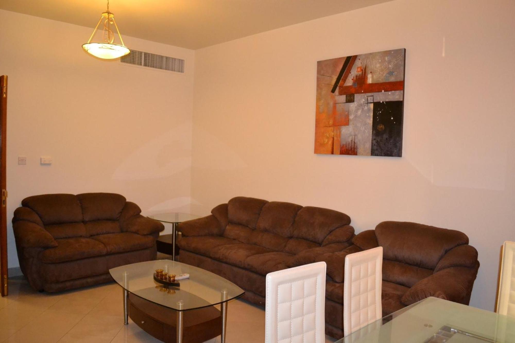 Abu Dhabi Plaza Hotel Apartments ภายนอก รูปภาพ