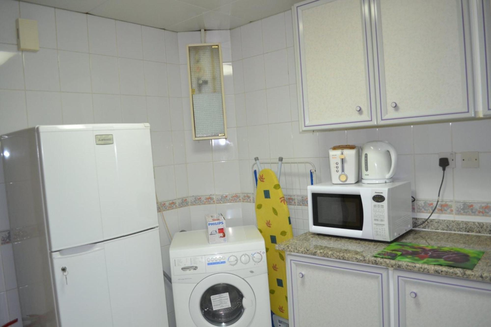 Abu Dhabi Plaza Hotel Apartments ภายนอก รูปภาพ