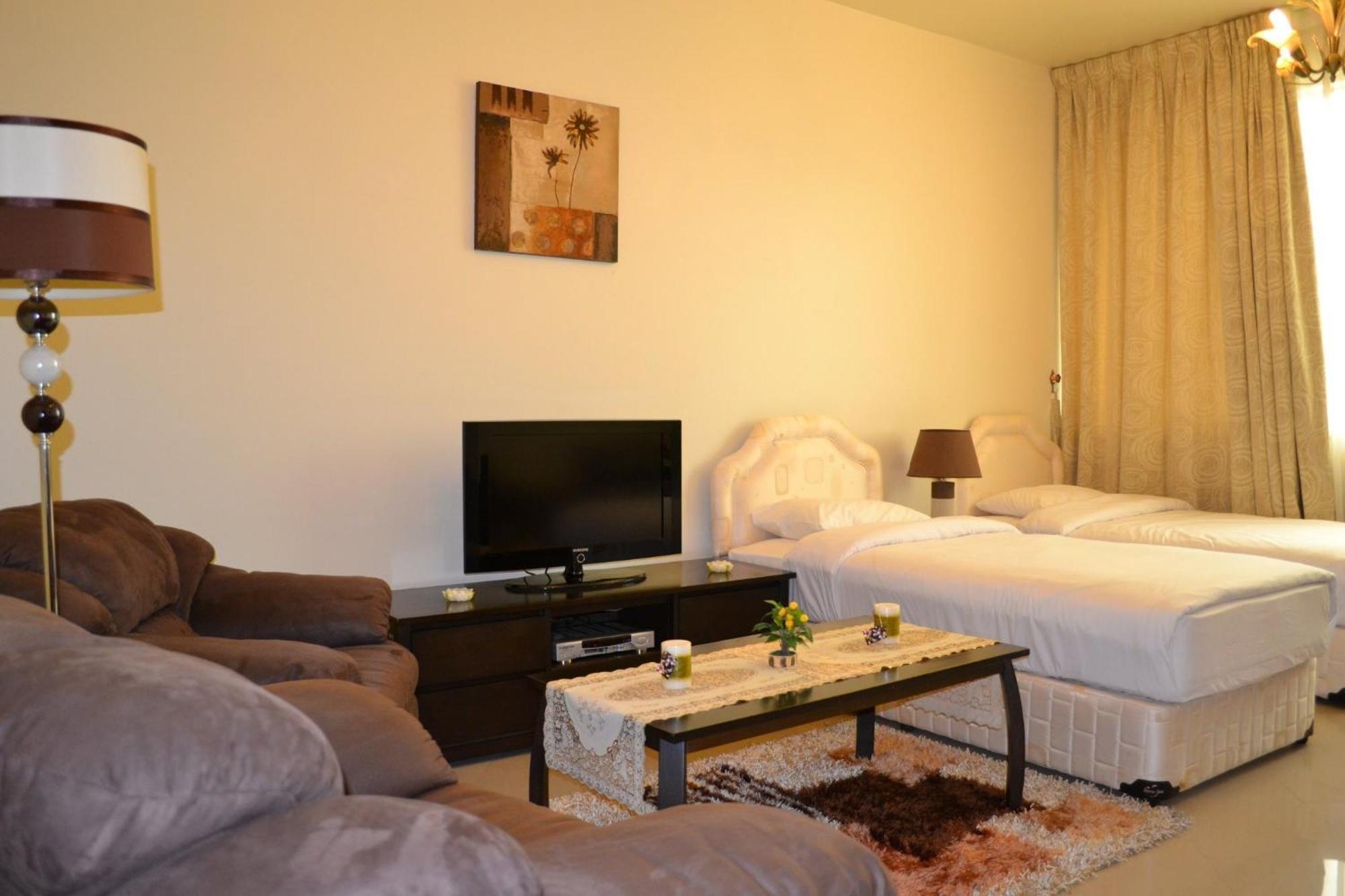 Abu Dhabi Plaza Hotel Apartments ภายนอก รูปภาพ